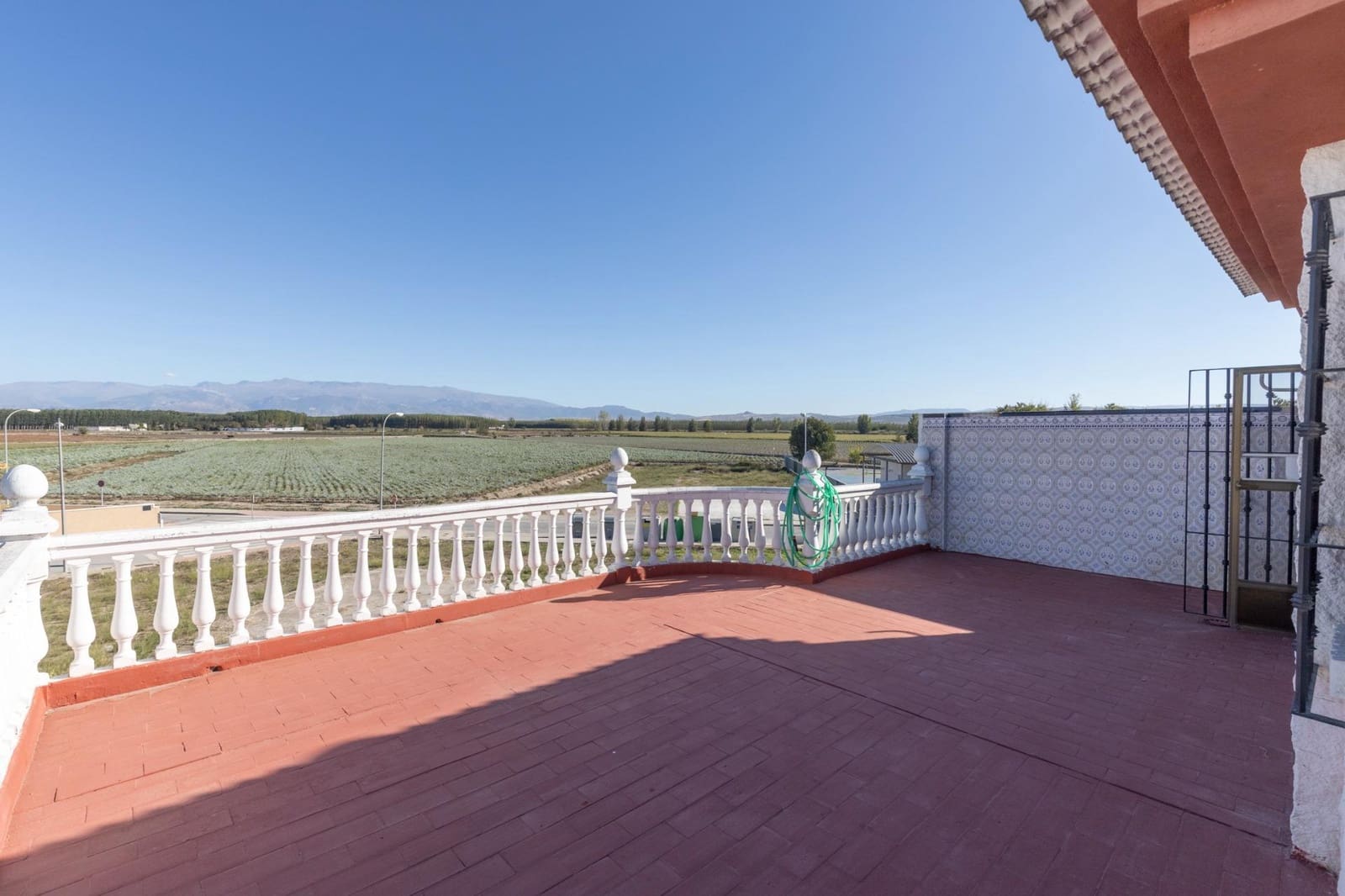 4 sypialnia Finka/Dom wiejski na sprzedaż w Santa Fe z garażem - 194 900 € (Ref: 9434406)