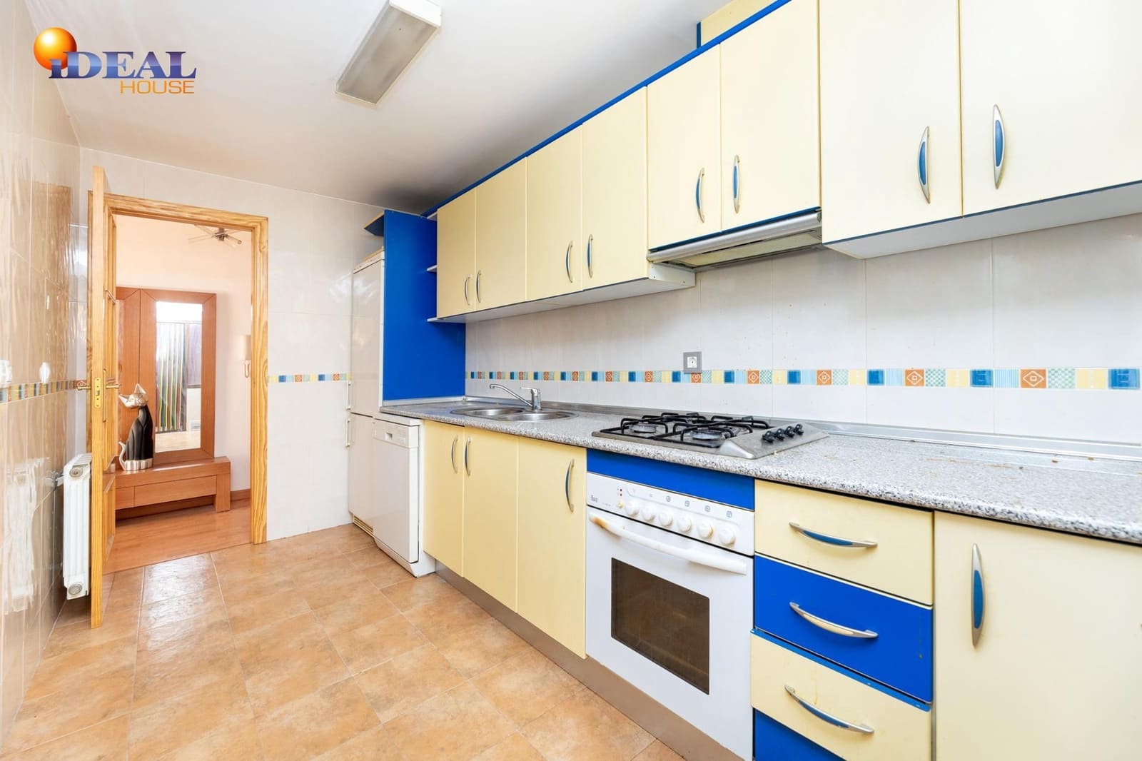 2 bedroom Flat for sale in Atarfe with pool garage - € 157,000 (Ref: 9434407)