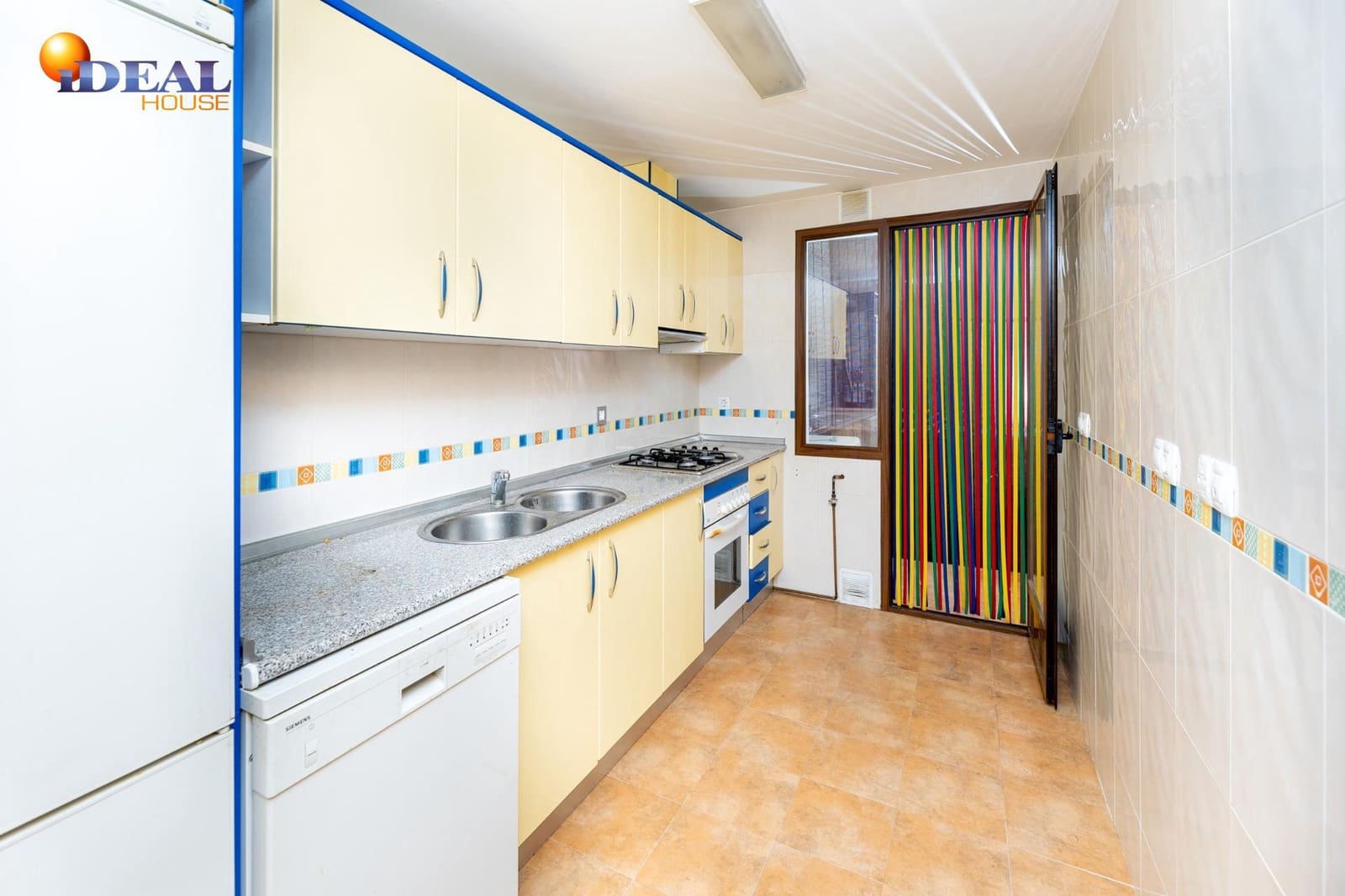 2 bedroom Flat for sale in Atarfe with pool garage - € 157,000 (Ref: 9434407)