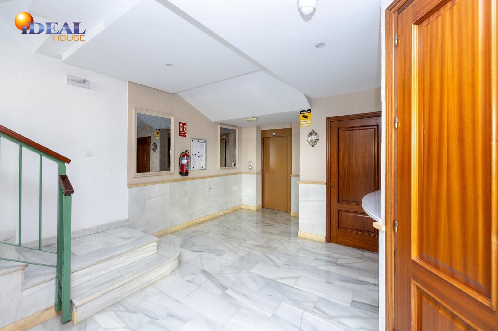 3 bedroom Flat for sale in Granada city - € 320,000 (Ref: 9434409)