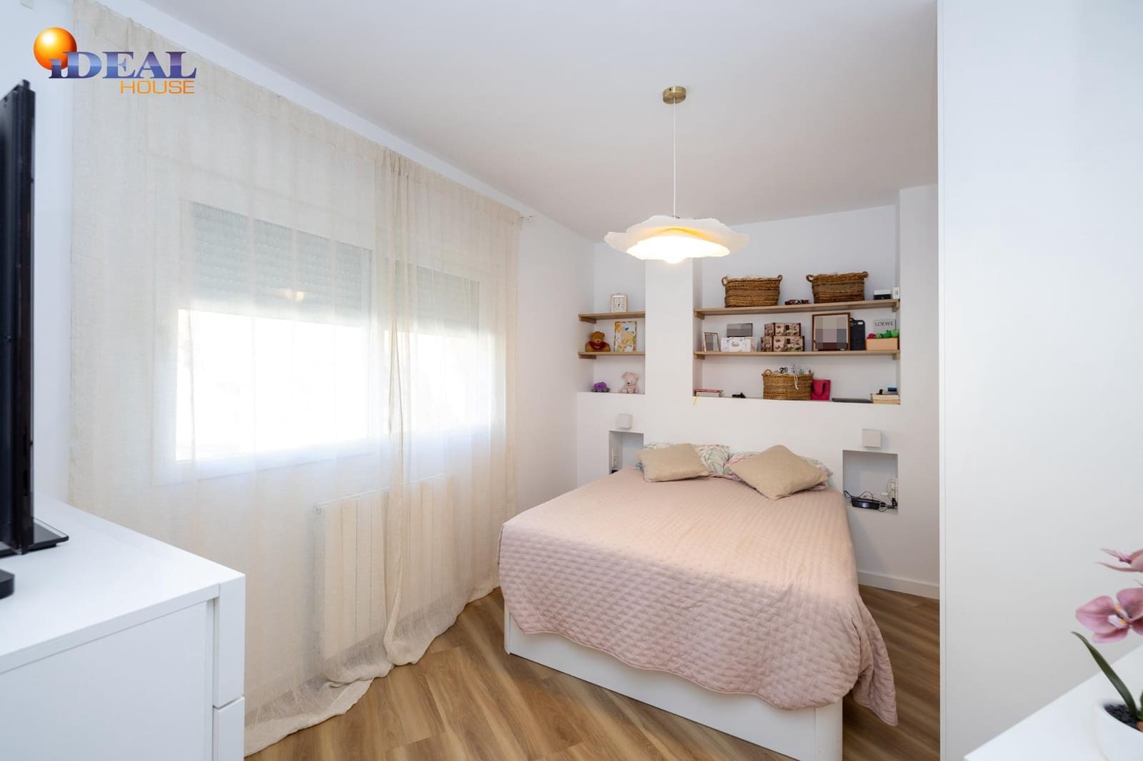 3 bedroom Flat for sale in Granada city - € 320,000 (Ref: 9434409)