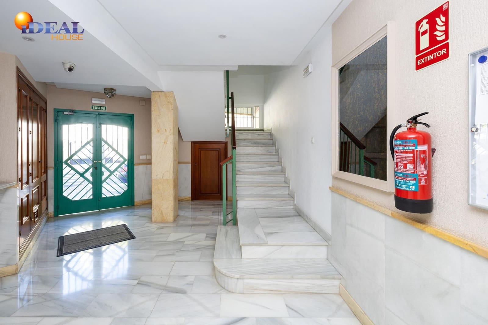 3 bedroom Flat for sale in Granada city - € 320,000 (Ref: 9434409)