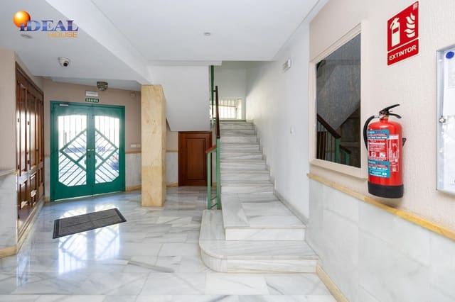 3 sypialnia Mieszkanie na sprzedaż w Carretera de la Sierra, Miasto Grenada - 320 000 € (Ref: 9434409)