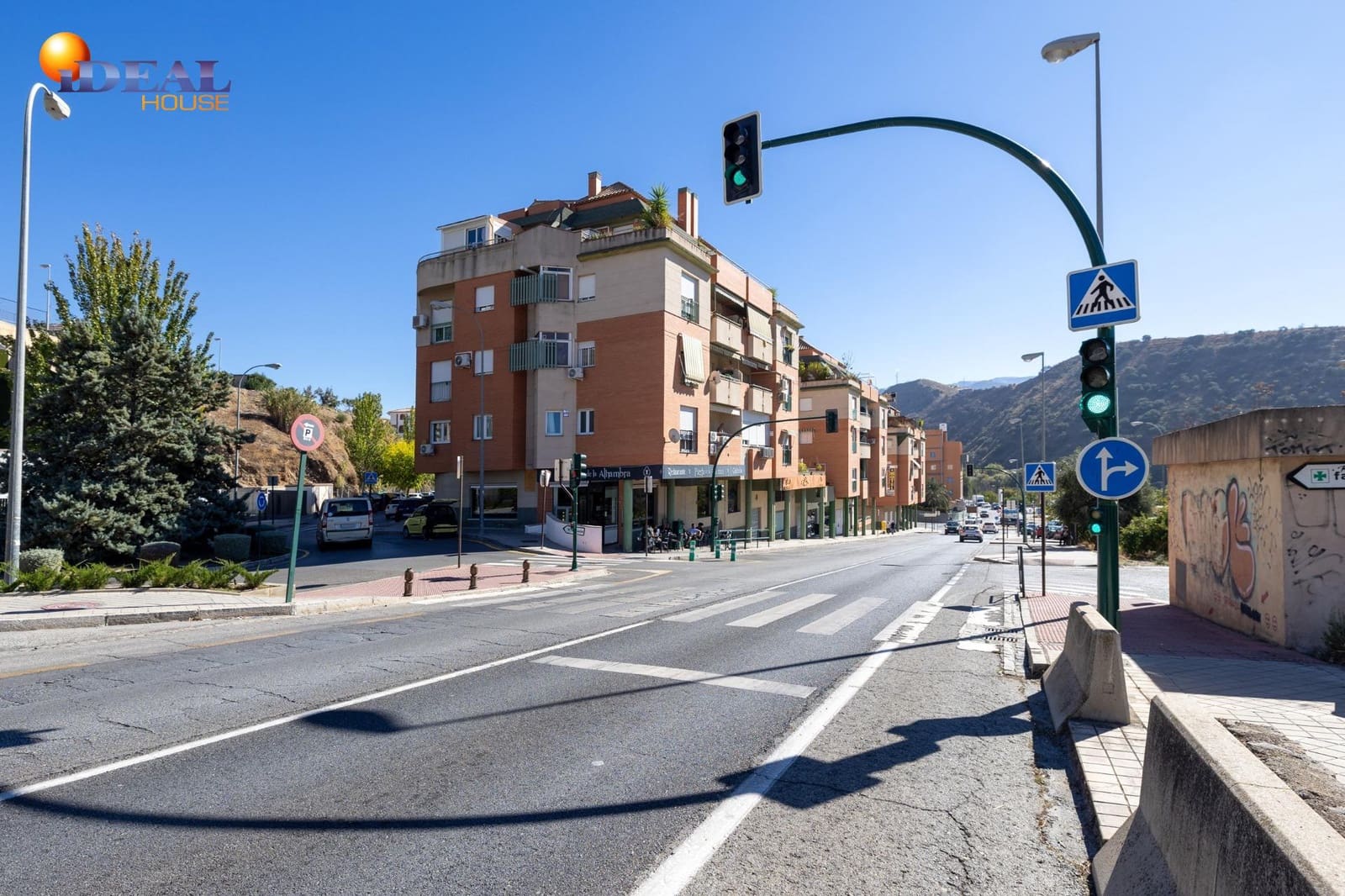 3 bedroom Flat for sale in Granada city - € 320,000 (Ref: 9434409)