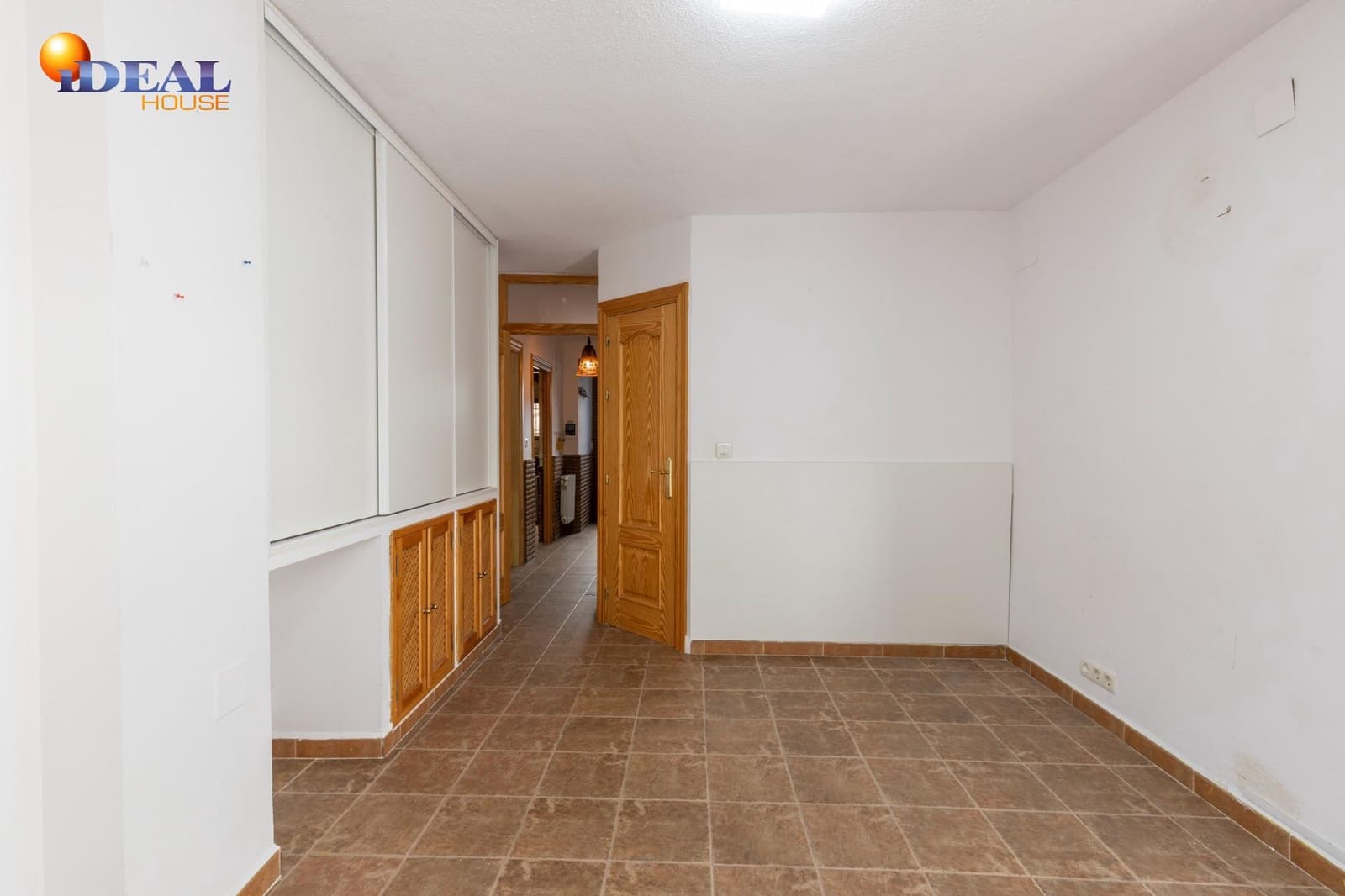 7 sovrum Radhus till salu i Granada stad med garage - 420 000 € (Ref: 9434412)