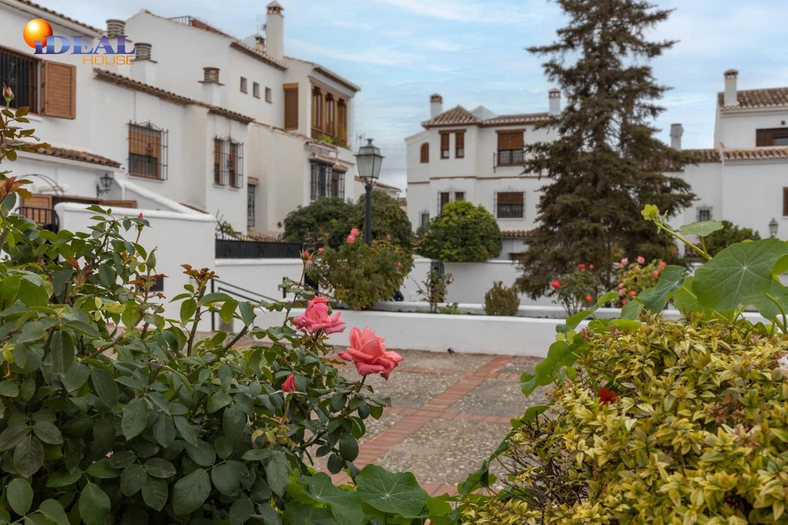 7 sovrum Radhus till salu i Granada stad med garage - 420 000 € (Ref: 9434412)