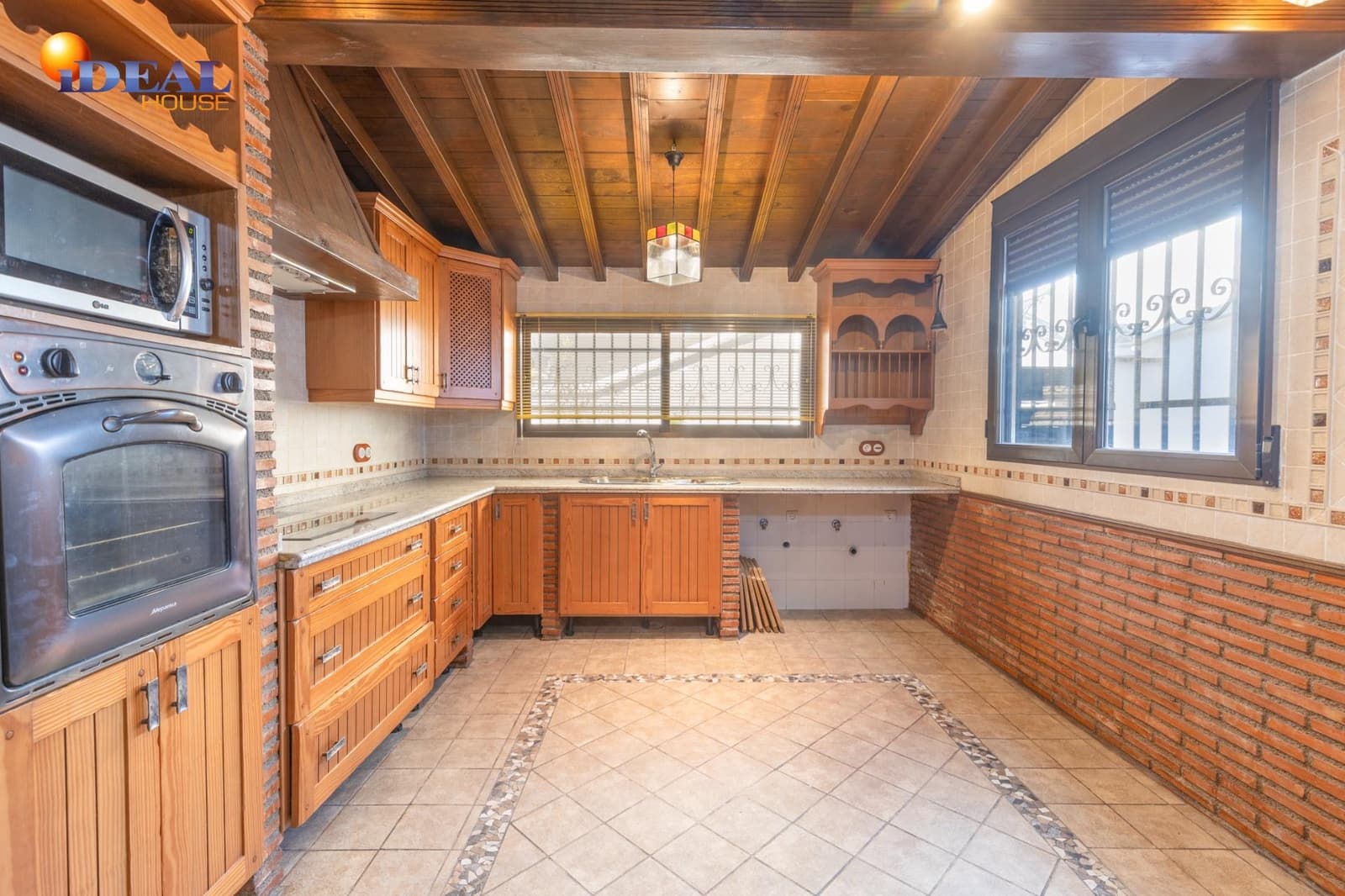 7 sovrum Radhus till salu i Granada stad med garage - 420 000 € (Ref: 9434412)