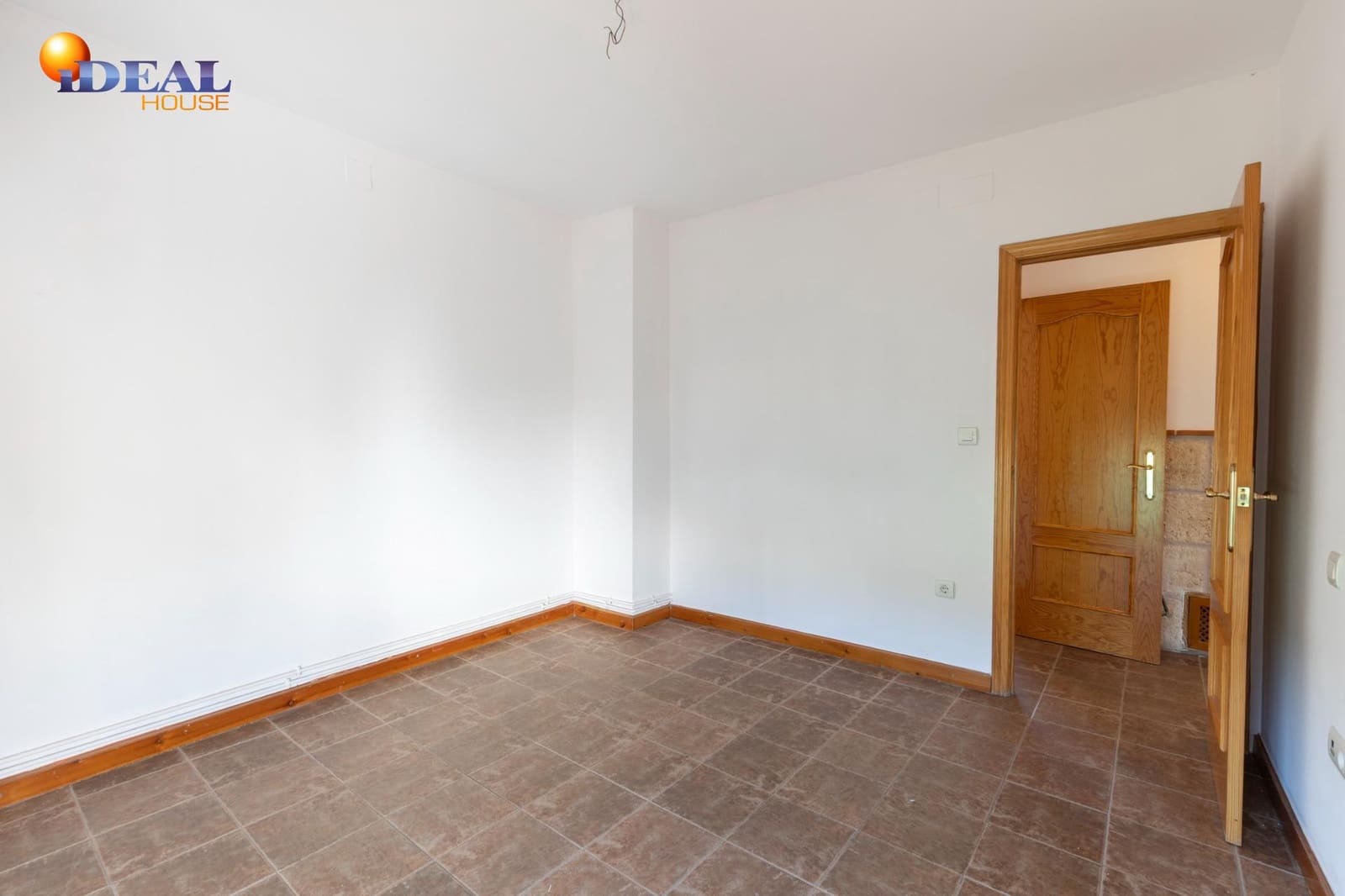 7 sovrum Radhus till salu i Granada stad med garage - 420 000 € (Ref: 9434412)