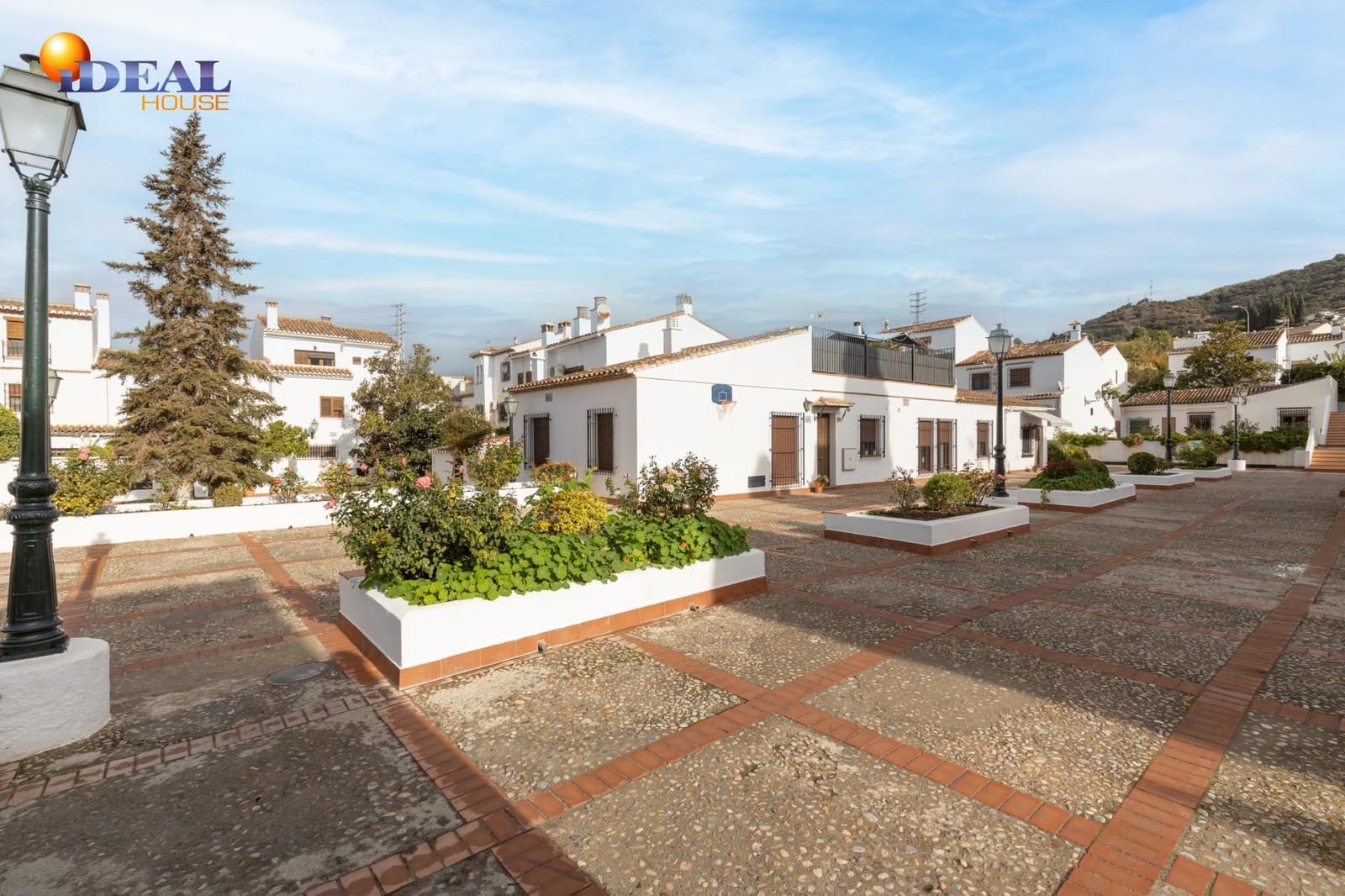 7 sovrum Radhus till salu i Granada stad med garage - 420 000 € (Ref: 9434412)