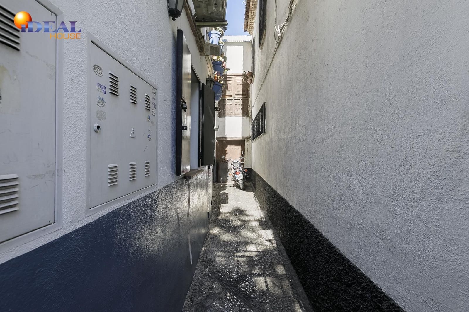 Townhouse for sale in Granada city - € 750,000 (Ref: 9434413)