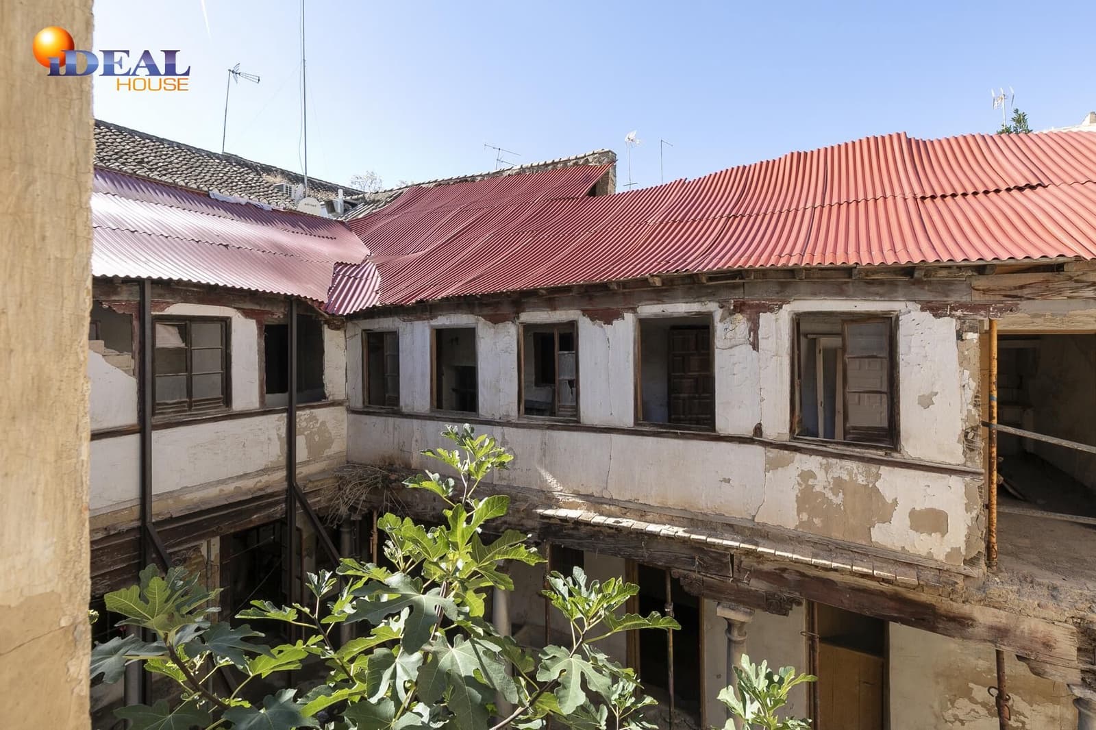 Townhouse for sale in Granada city - € 750,000 (Ref: 9434413)