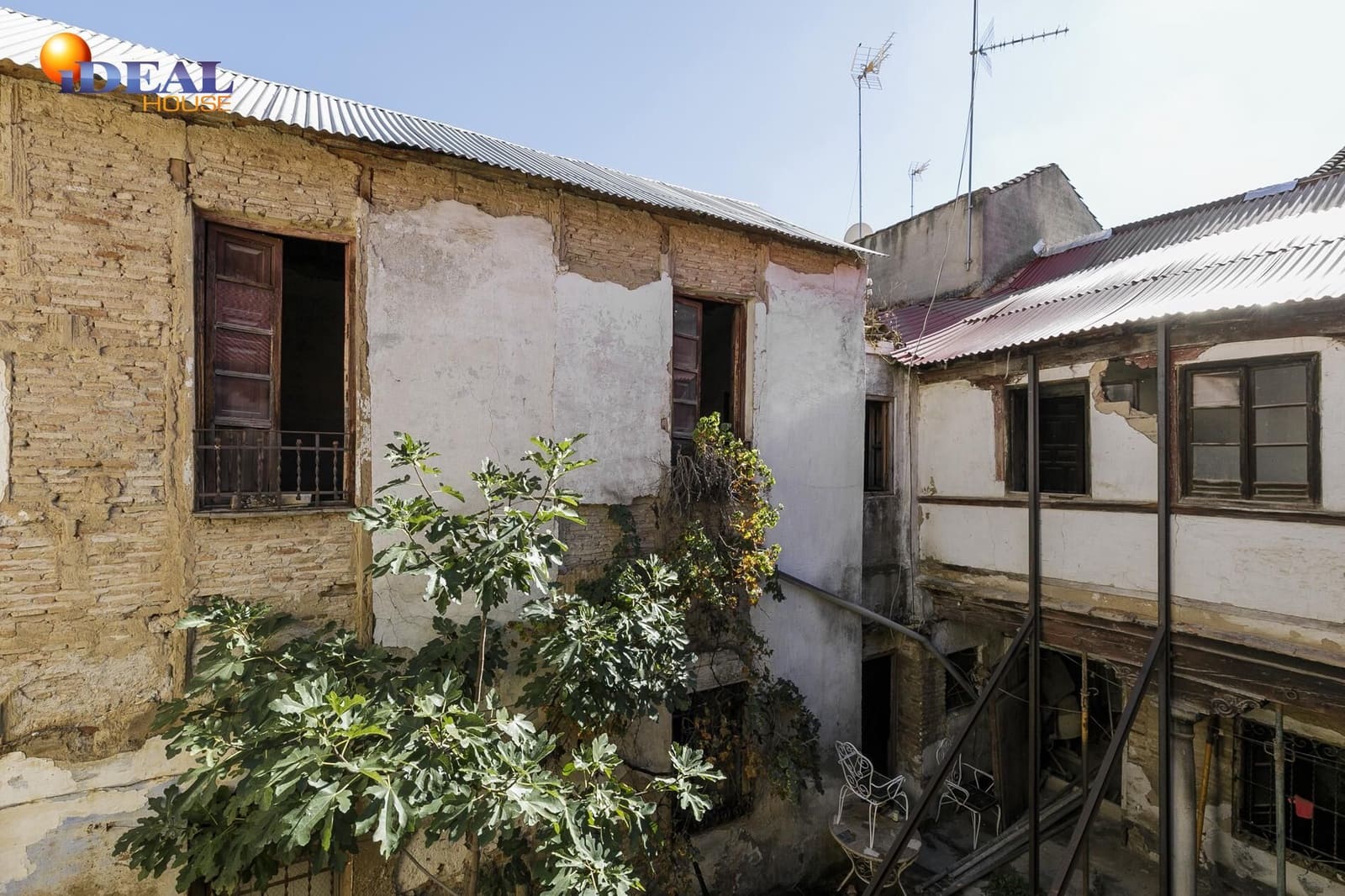 Townhouse for sale in Granada city - € 750,000 (Ref: 9434413)