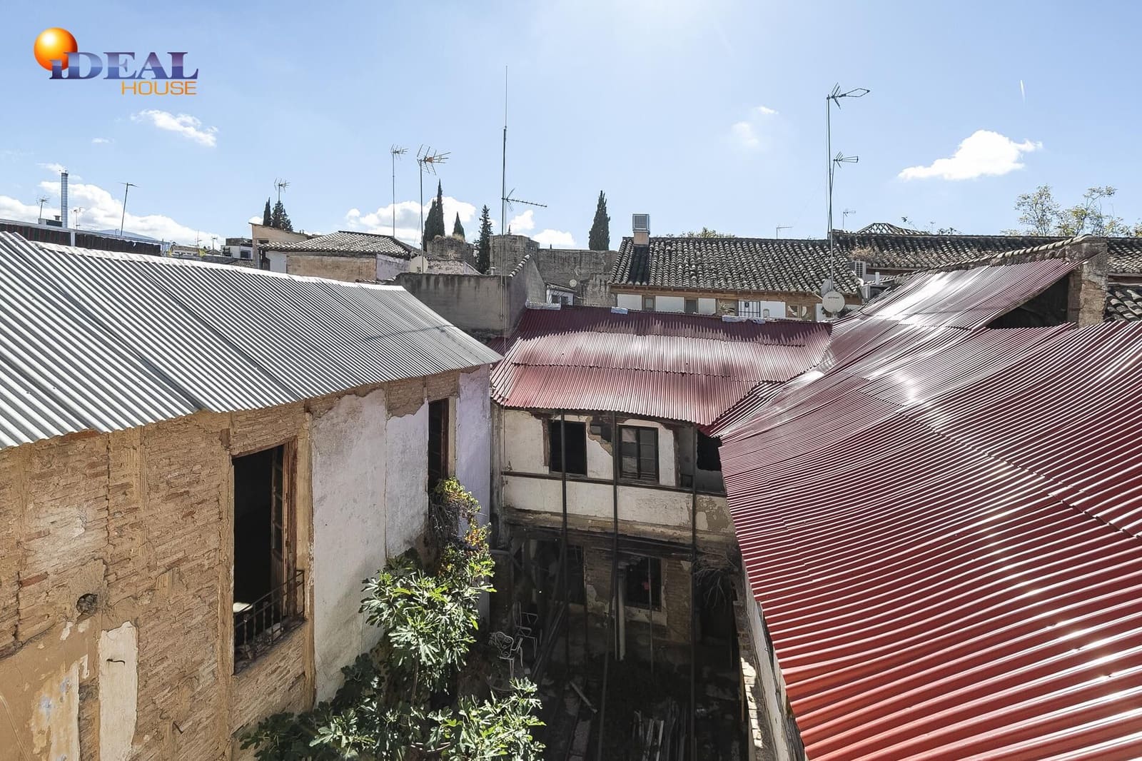 Townhouse for sale in Granada city - € 750,000 (Ref: 9434413)