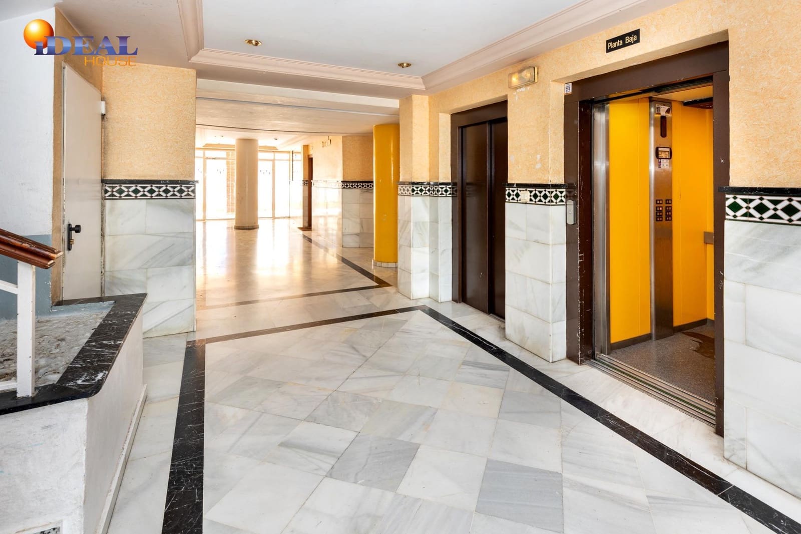 2 makuuhuone Huoneisto myytävänä paikassa Gojar mukana uima-altaan - 159 900 € (Ref: 9434415)