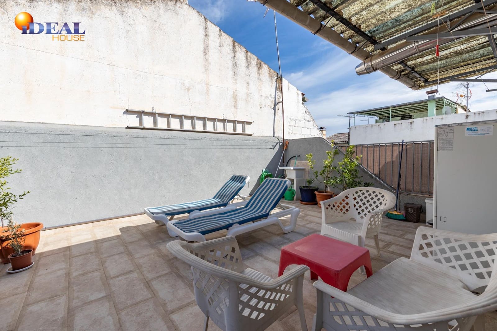 3 slaapkamer Halfvrijstaande villa te koop in Armilla - € 230.000 (Ref: 9434417)