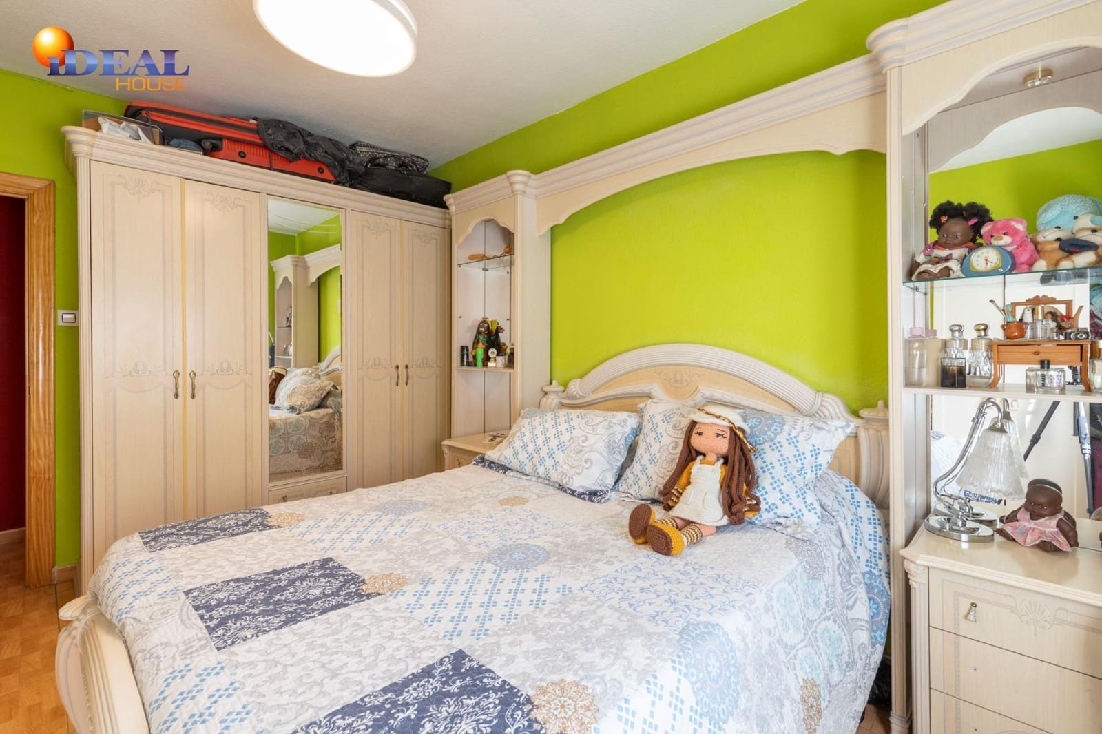 3 slaapkamer Halfvrijstaande villa te koop in Armilla - € 230.000 (Ref: 9434417)