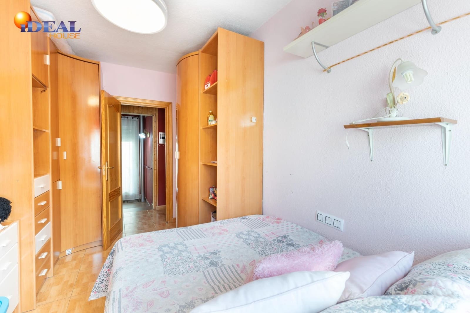 3 slaapkamer Halfvrijstaande villa te koop in Armilla - € 230.000 (Ref: 9434417)