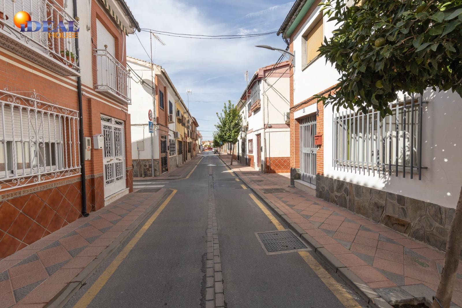 3 slaapkamer Halfvrijstaande villa te koop in Armilla - € 230.000 (Ref: 9434417)