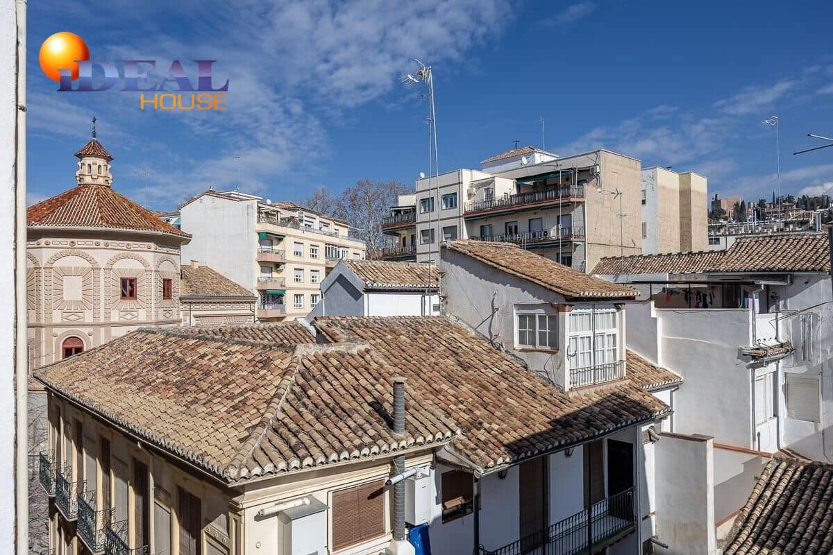 Piso de 4 habitaciones en Granada ciudad en venta - 469.000 € (Ref: 9434419)