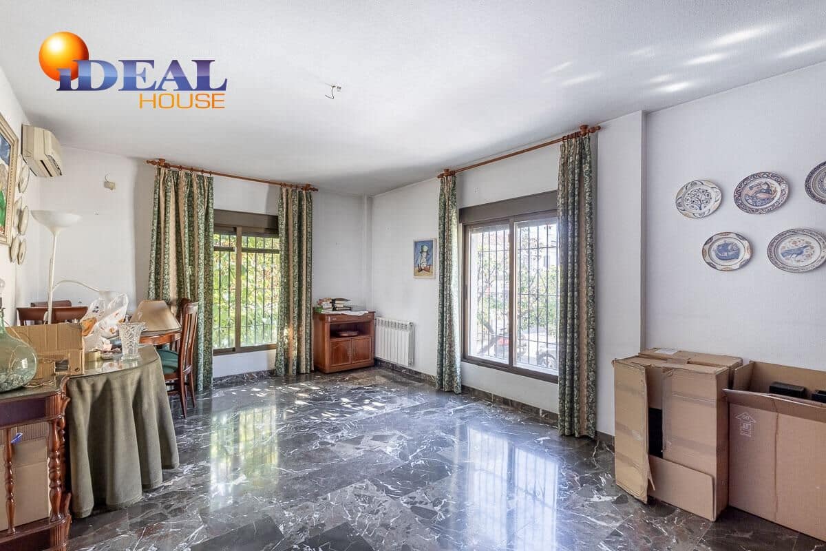 3 bedroom Villa for sale in Ogijares with garage - € 450,000 (Ref: 9434424)