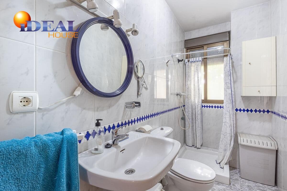 3 bedroom Villa for sale in Ogijares with garage - € 450,000 (Ref: 9434424)