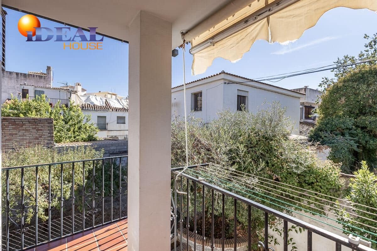 3 bedroom Villa for sale in Ogijares with garage - € 450,000 (Ref: 9434424)