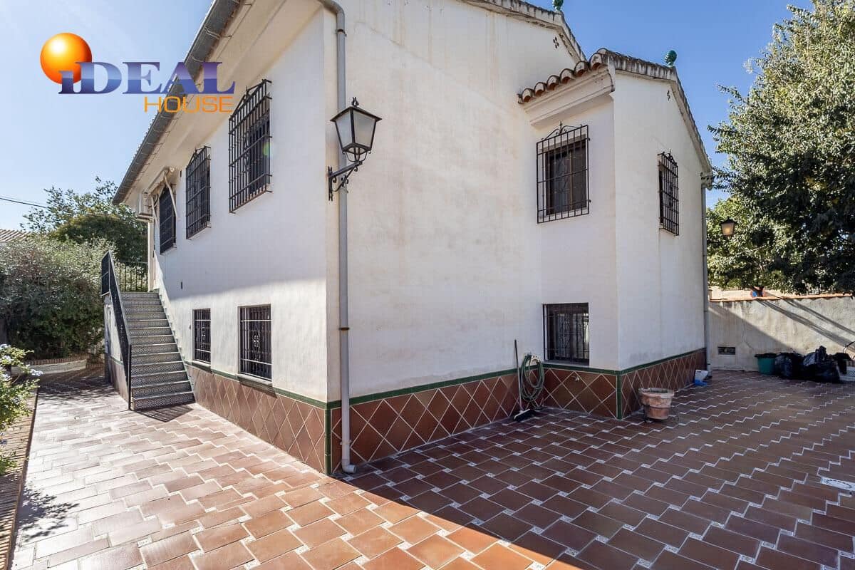 3 bedroom Villa for sale in Ogijares with garage - € 450,000 (Ref: 9434424)