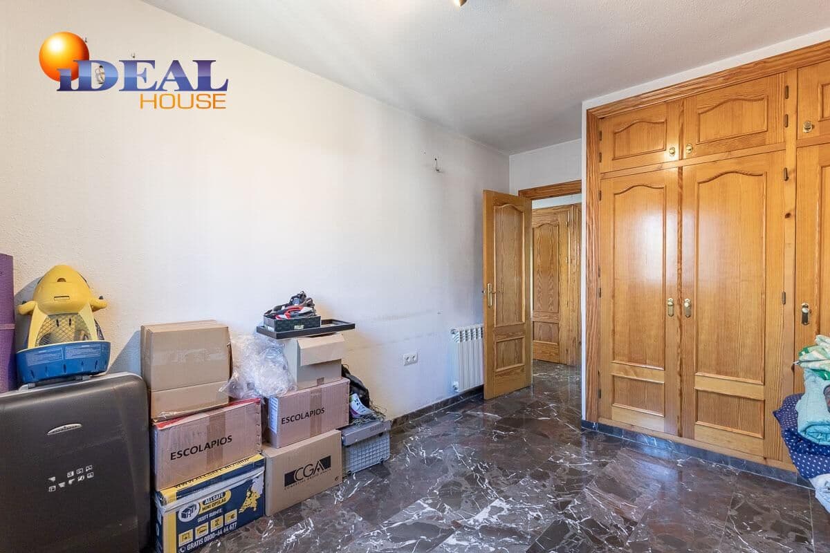 3 bedroom Villa for sale in Ogijares with garage - € 450,000 (Ref: 9434424)