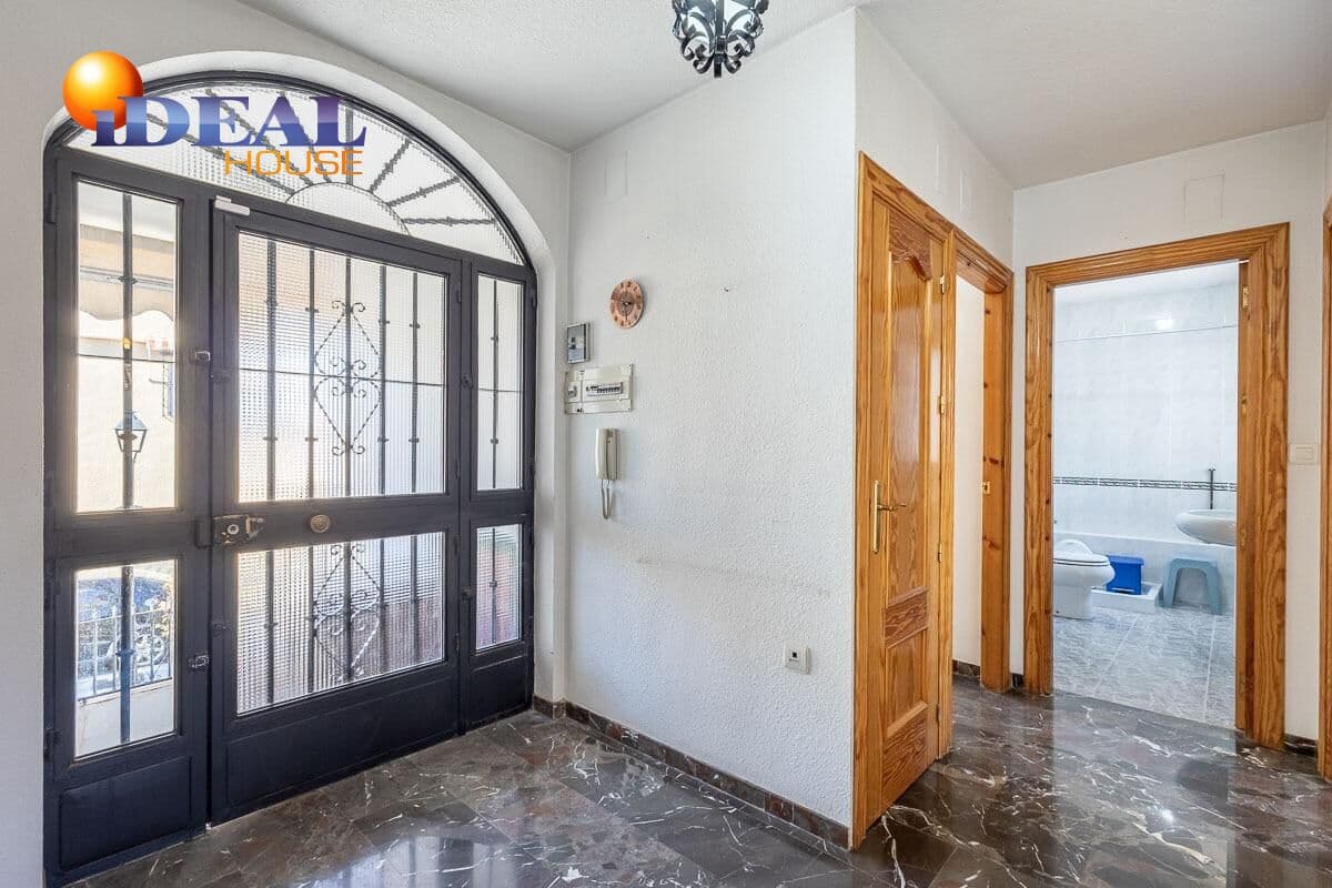 3 bedroom Villa for sale in Ogijares with garage - € 450,000 (Ref: 9434424)