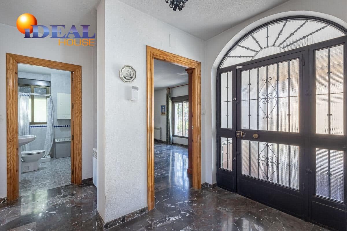 3 bedroom Villa for sale in Ogijares with garage - € 450,000 (Ref: 9434424)