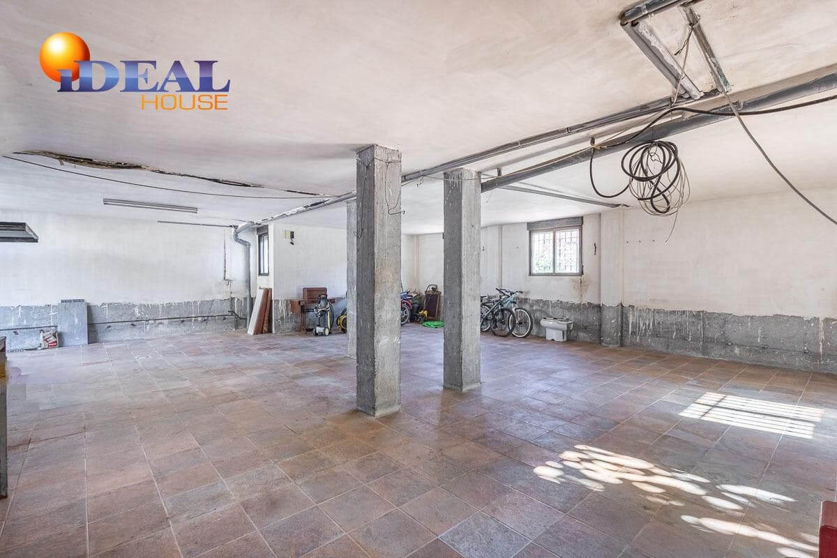 3 bedroom Villa for sale in Ogijares with garage - € 450,000 (Ref: 9434424)