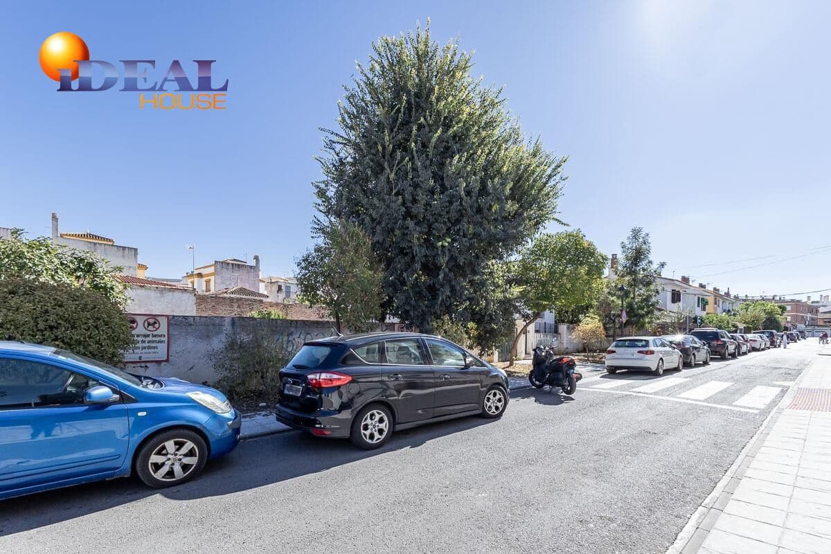 3 bedroom Villa for sale in Ogijares with garage - € 450,000 (Ref: 9434424)