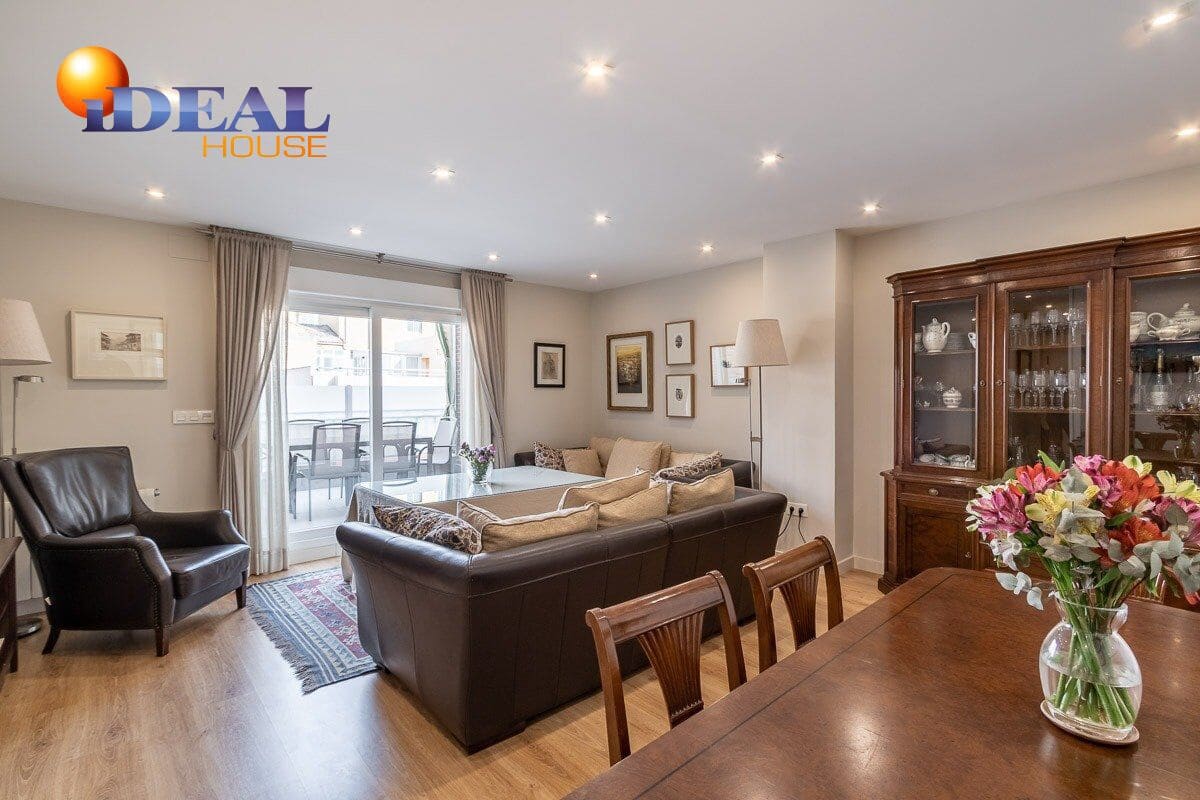 3 bedroom Flat for sale in Granada city - € 495,000 (Ref: 9434425)