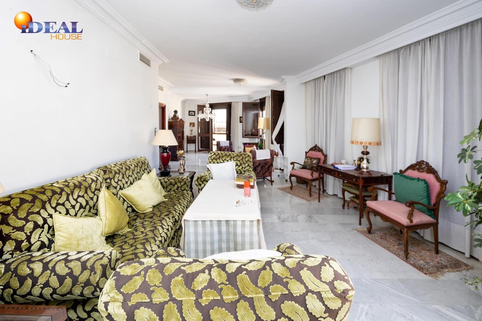 5 sovrum Lägenhet till salu i Granada stad - 1 100 000 € (Ref: 9434427)