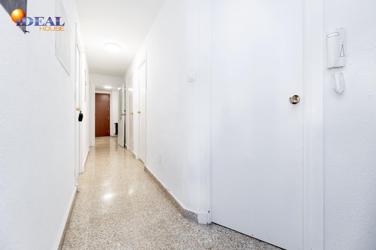 4 Zimmer Wohnung zu verkaufen in Granada Stadt - 340.000 € (Ref: 9434428)