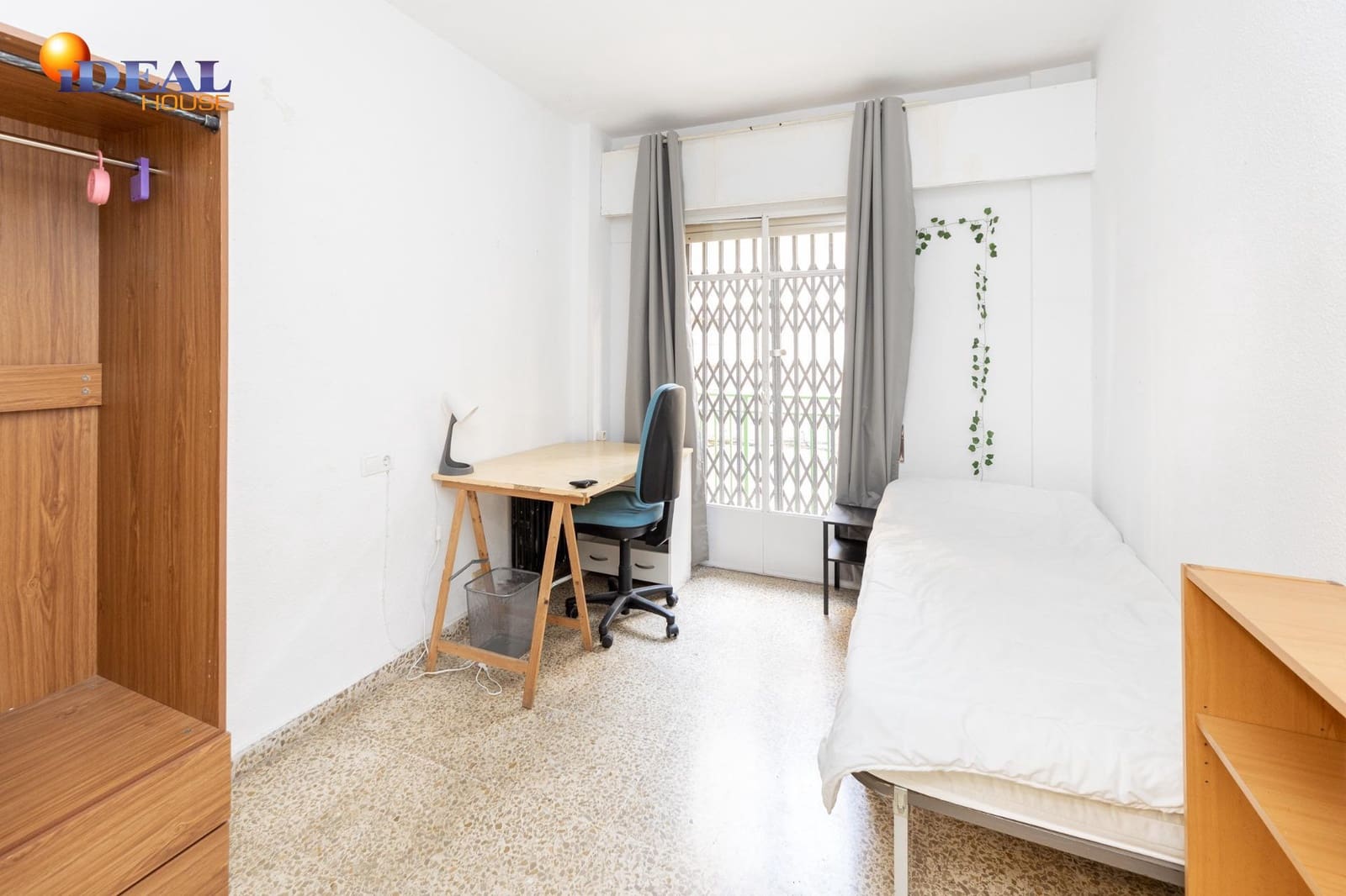 4 Zimmer Wohnung zu verkaufen in Granada Stadt - 340.000 € (Ref: 9434428)