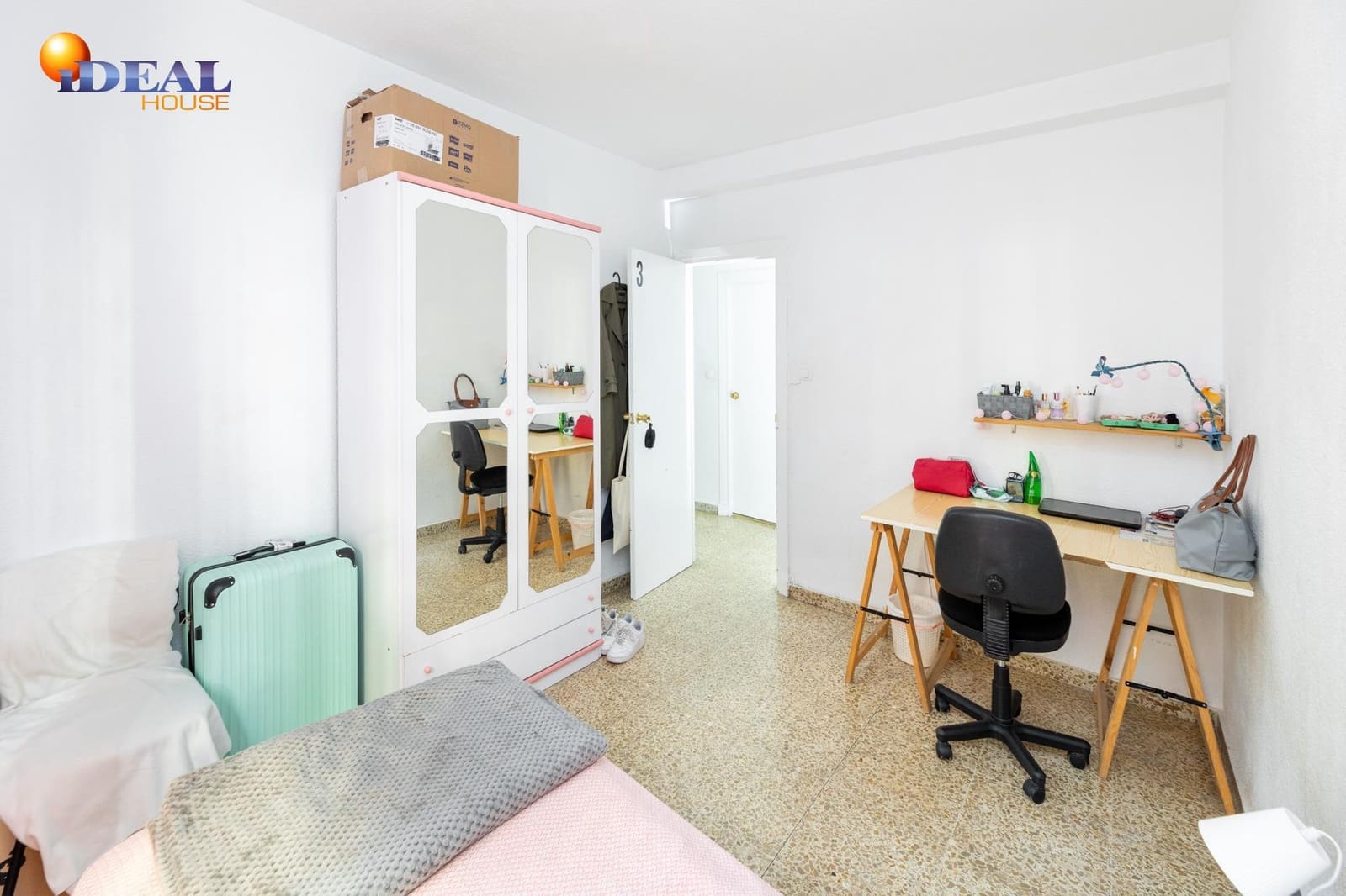 4 Zimmer Wohnung zu verkaufen in Granada Stadt - 340.000 € (Ref: 9434428)