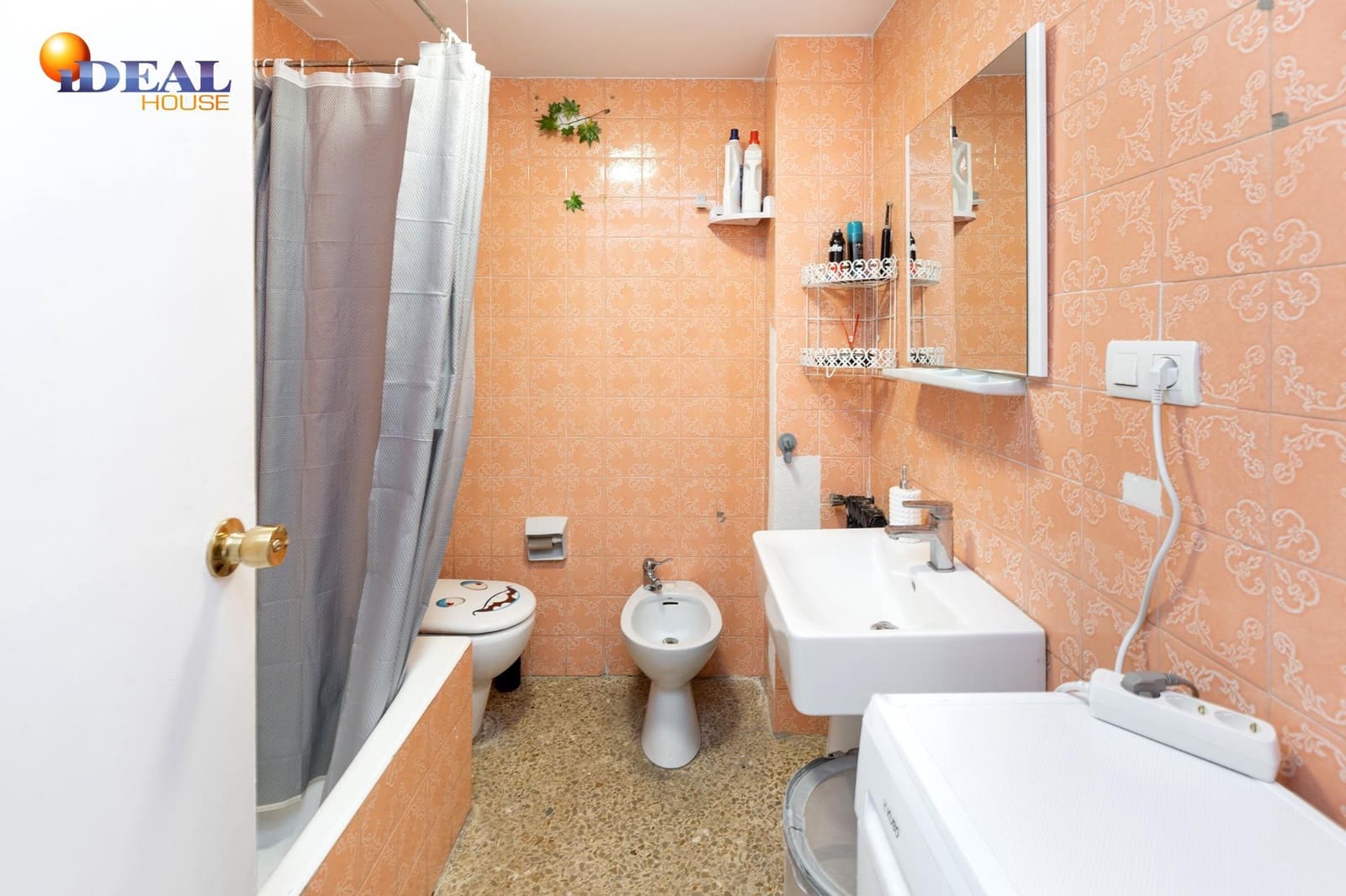 4 Zimmer Wohnung zu verkaufen in Granada Stadt - 340.000 € (Ref: 9434428)