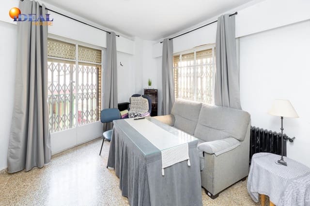 Piso de 4 habitaciones en Granada ciudad en venta - 340.000 € (Ref: 9434428)