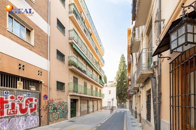 Piso de 4 habitaciones en Granada ciudad en venta - 340.000 € (Ref: 9434428)