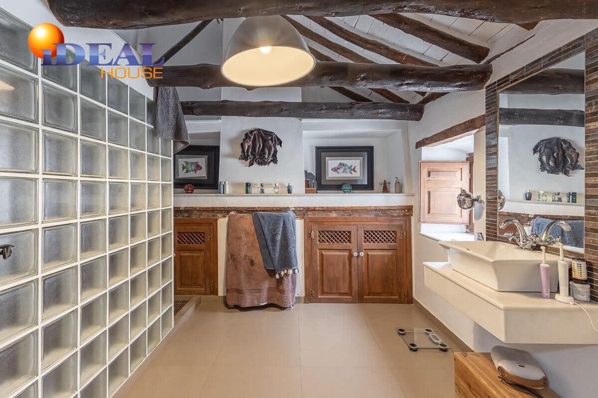 5 soverom Hus til salgs i Alhama de Granada - € 399 000 (Ref: 9434430)