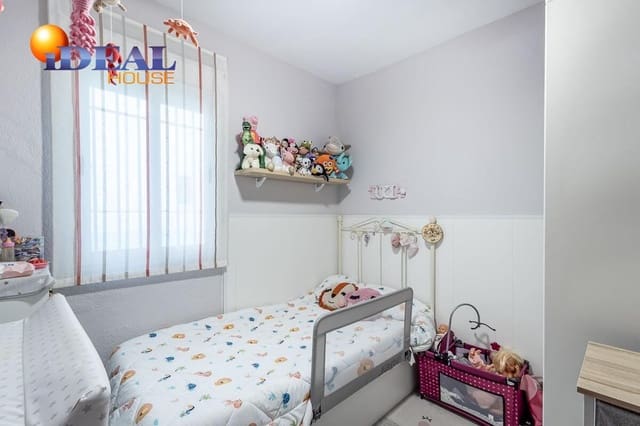 3 makuuhuone Asunto myytävänä paikassa Zaidin, Granada kaupunki - 190 000 € (Ref: 9434431)