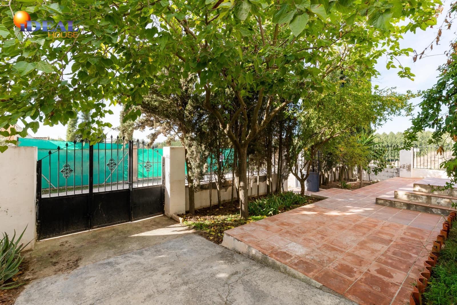 5 bedroom Finca/Country House for sale in Lachar with garage - € 199,900 (Ref: 9434432)