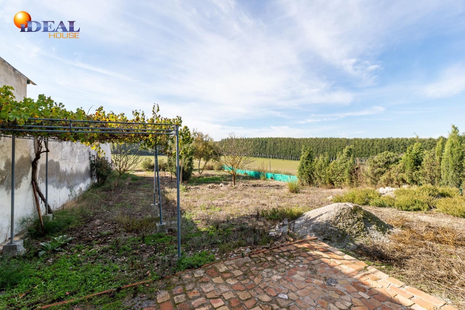 5 bedroom Finca/Country House for sale in Lachar with garage - € 199,900 (Ref: 9434432)