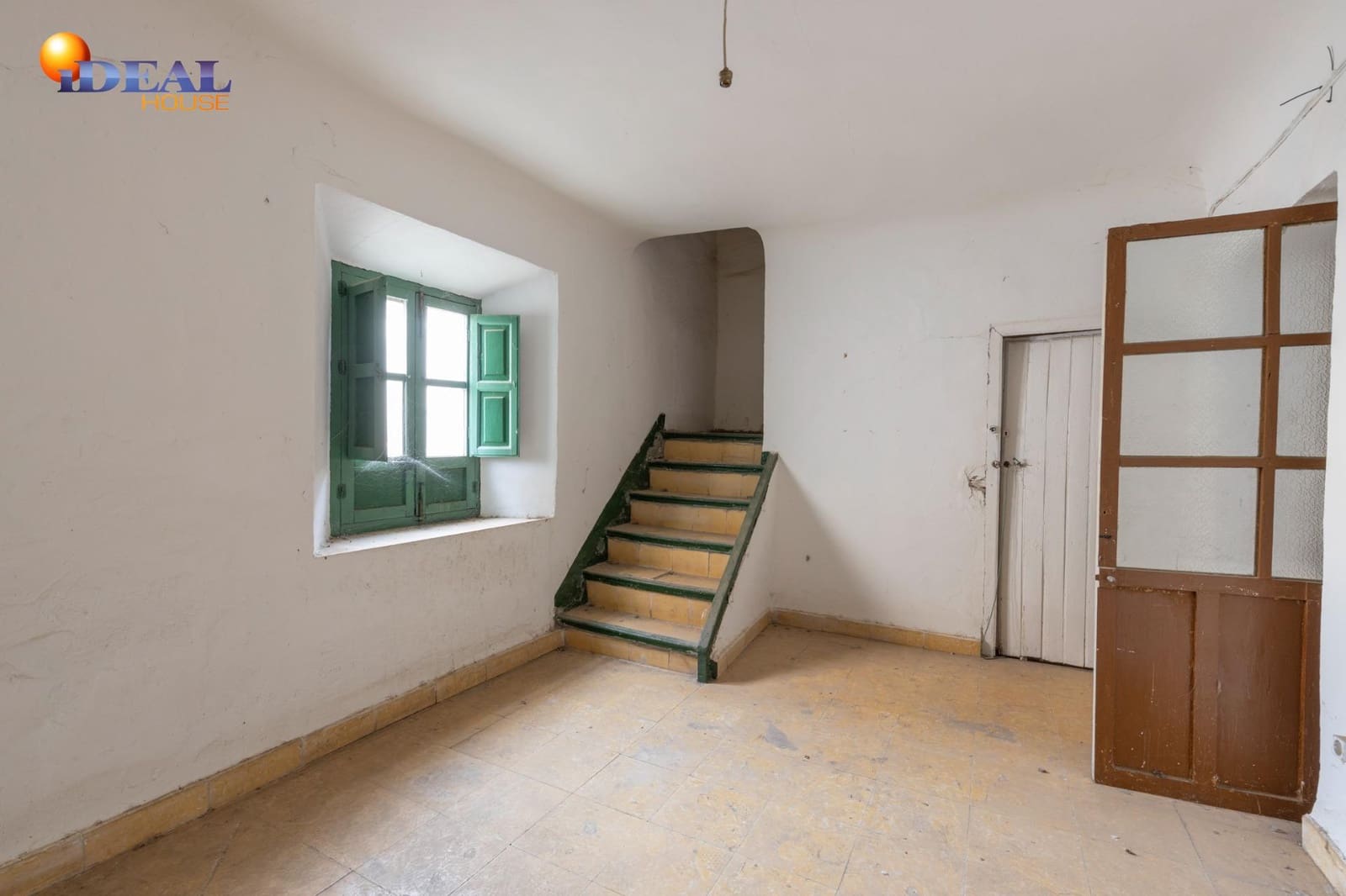 6 camera da letto Casa in vendita in Gojar con garage - 140.000 € (Rif: 9434434)