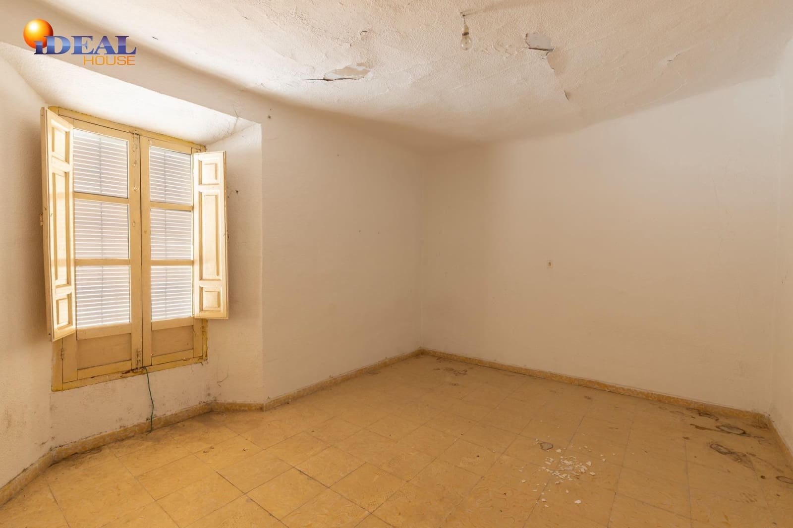 6 camera da letto Casa in vendita in Gojar con garage - 140.000 € (Rif: 9434434)