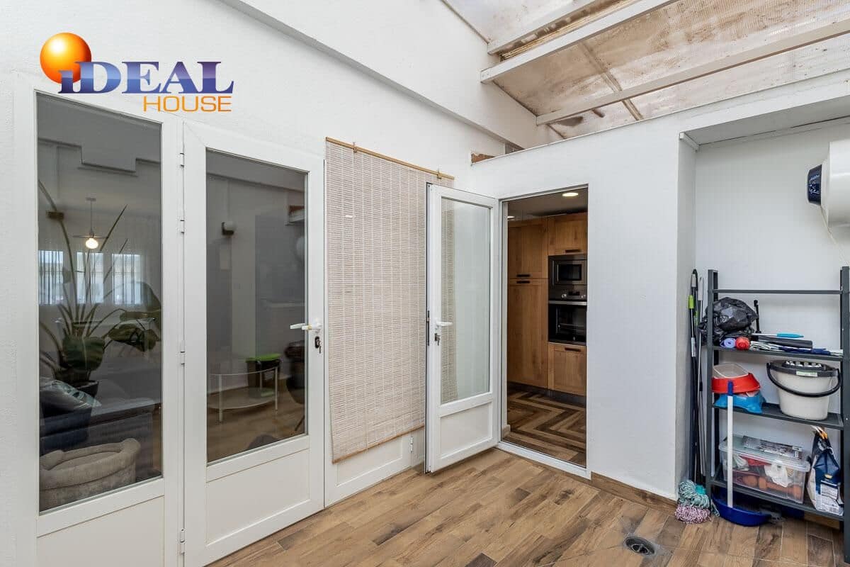 4 soverom Hus til salgs i Granada by med garasje - € 470 000 (Ref: 9434435)