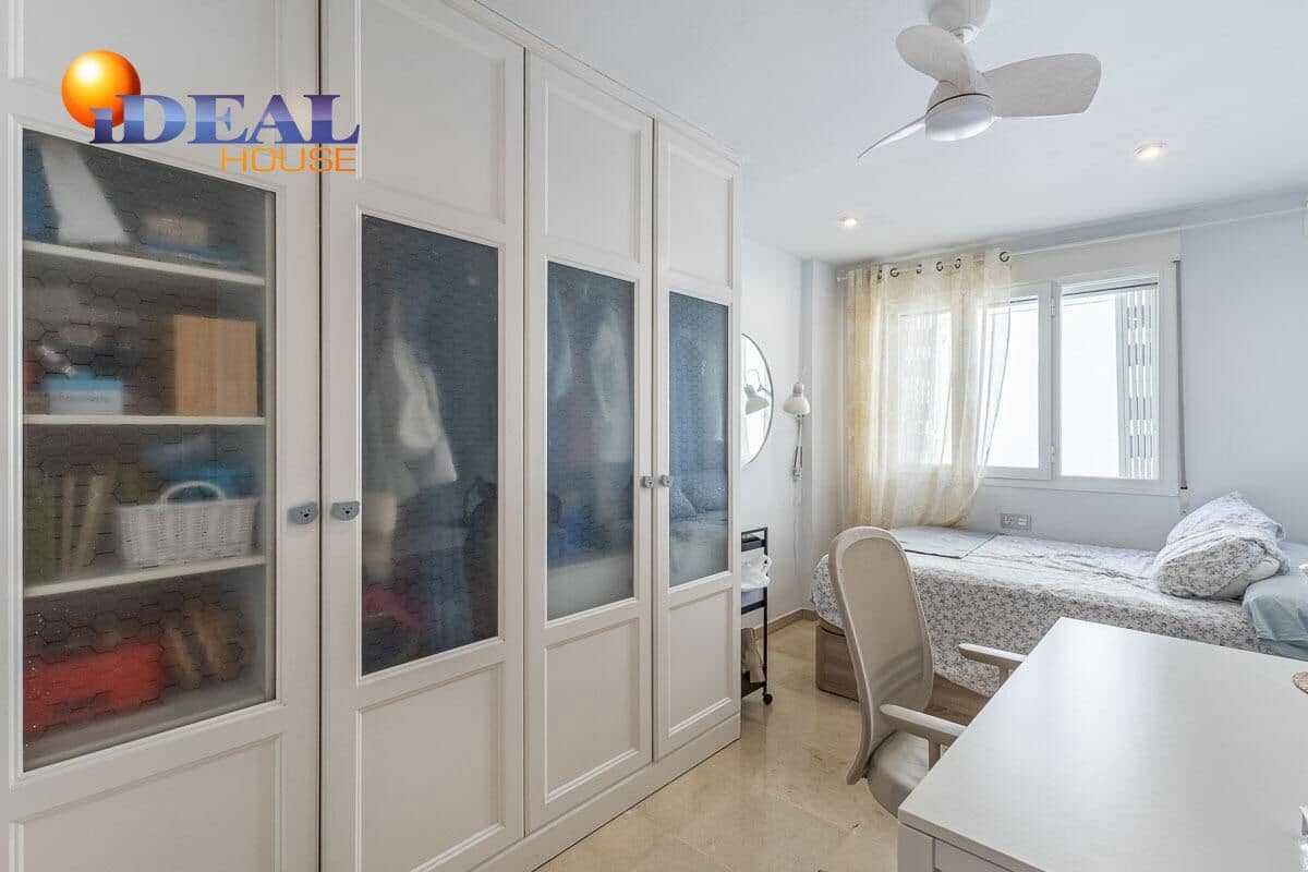 4 soverom Hus til salgs i Granada by med garasje - € 470 000 (Ref: 9434435)