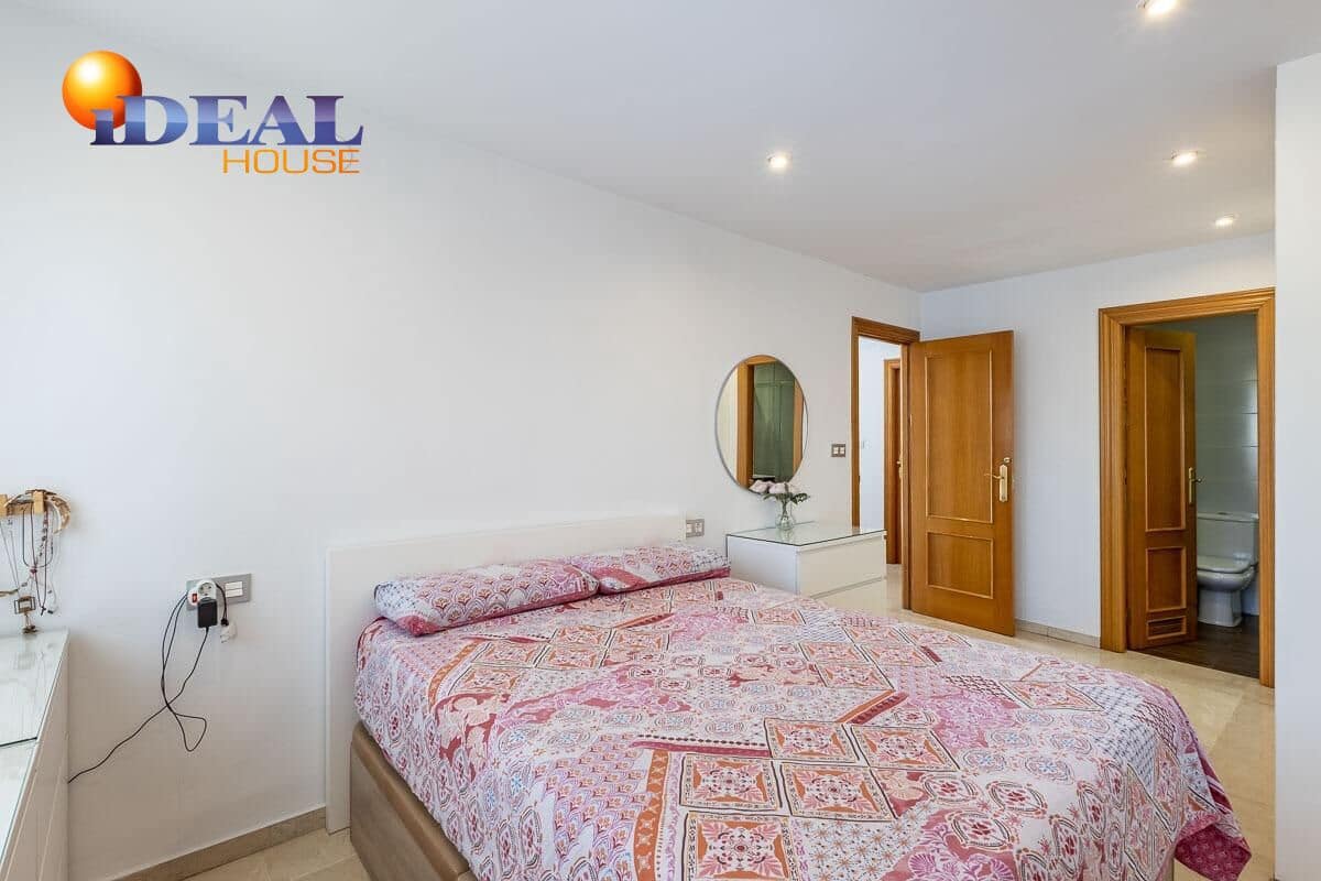 4 soverom Hus til salgs i Granada by med garasje - € 470 000 (Ref: 9434435)