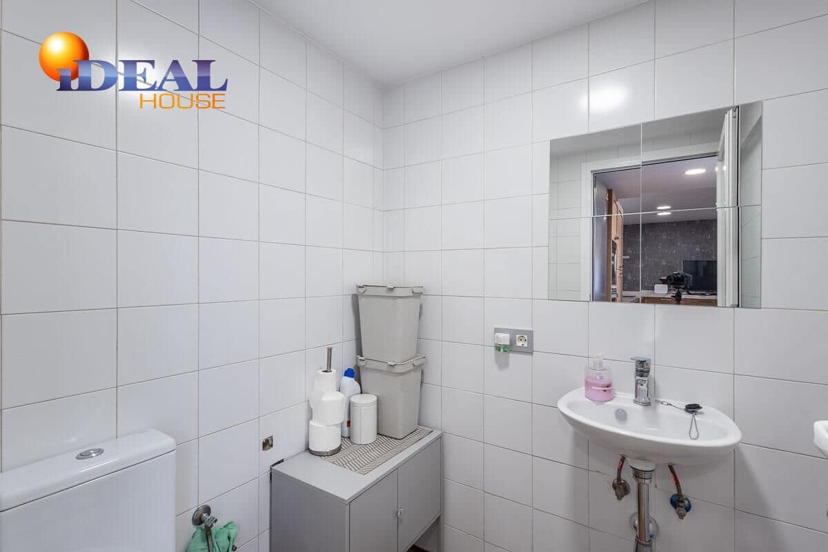 4 soverom Hus til salgs i Granada by med garasje - € 470 000 (Ref: 9434435)